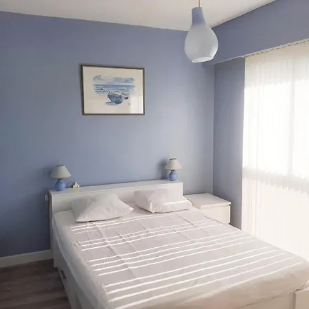 Apartment 3 Pieces 6 Pers A 2 Pas De La Et Du Centre Cavalaire-sur-Mer